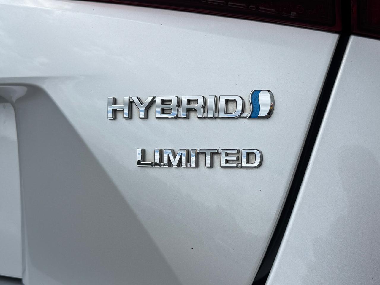 Toyota Prius Limited 2020