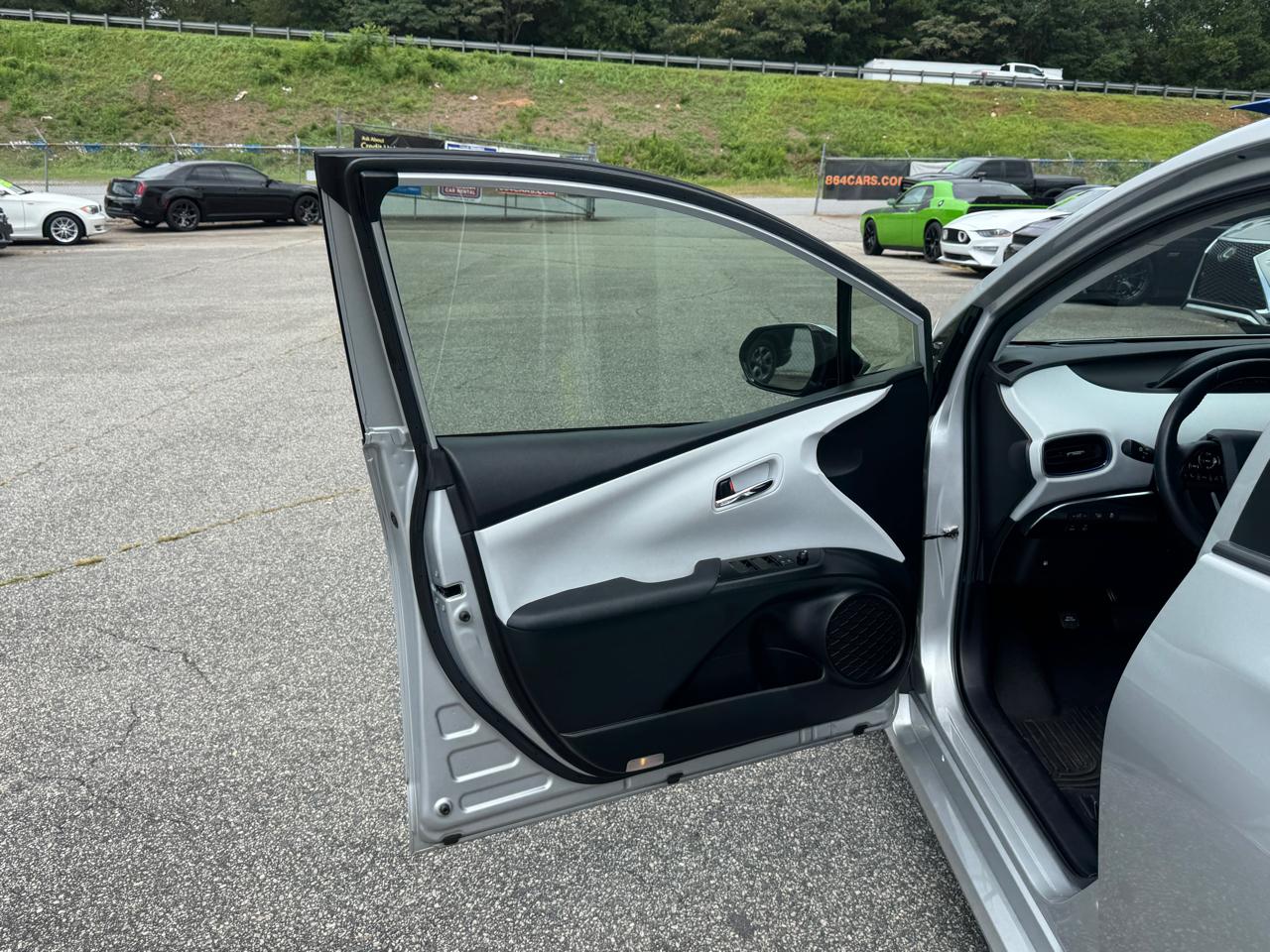 Toyota Prius Limited 2020
