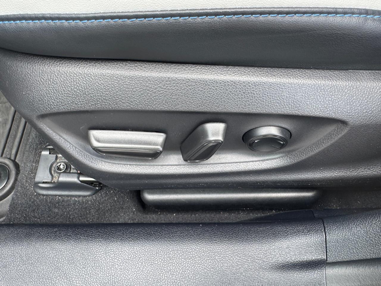 Toyota Prius Limited 2020