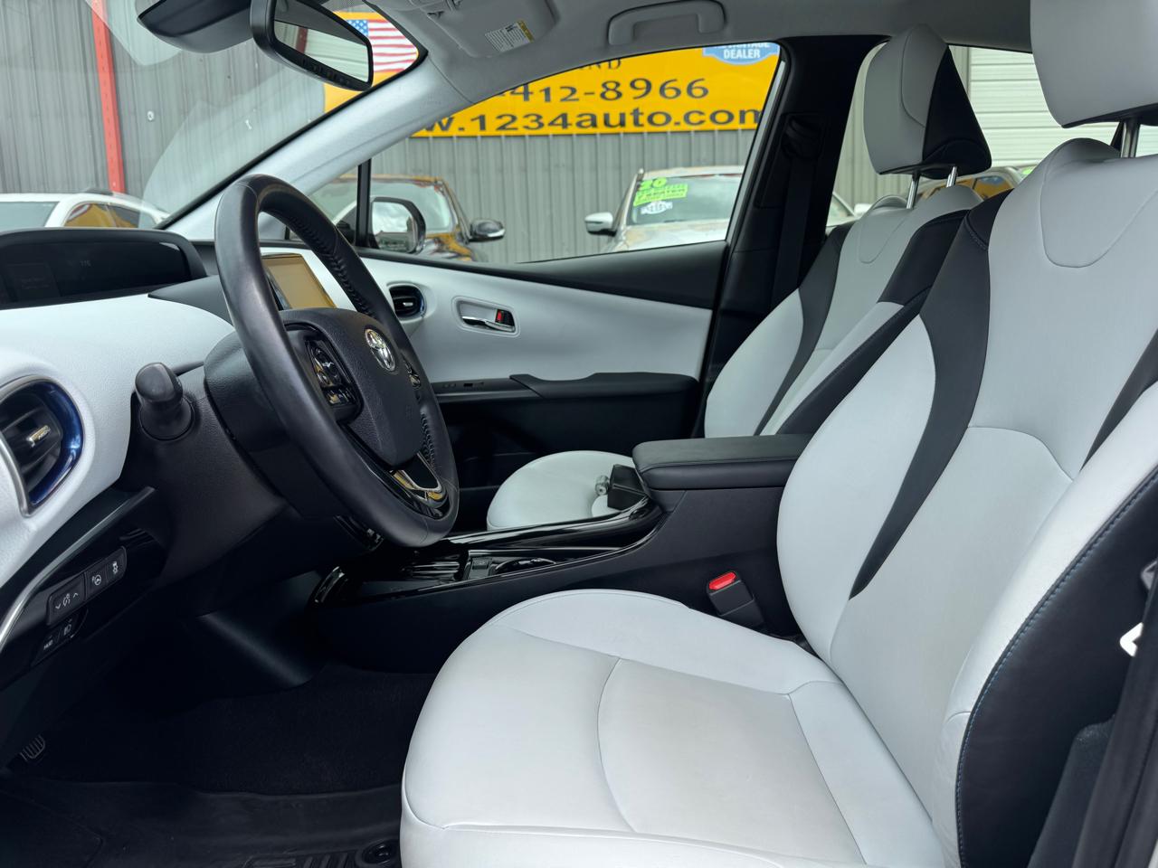 Toyota Prius Limited 2020