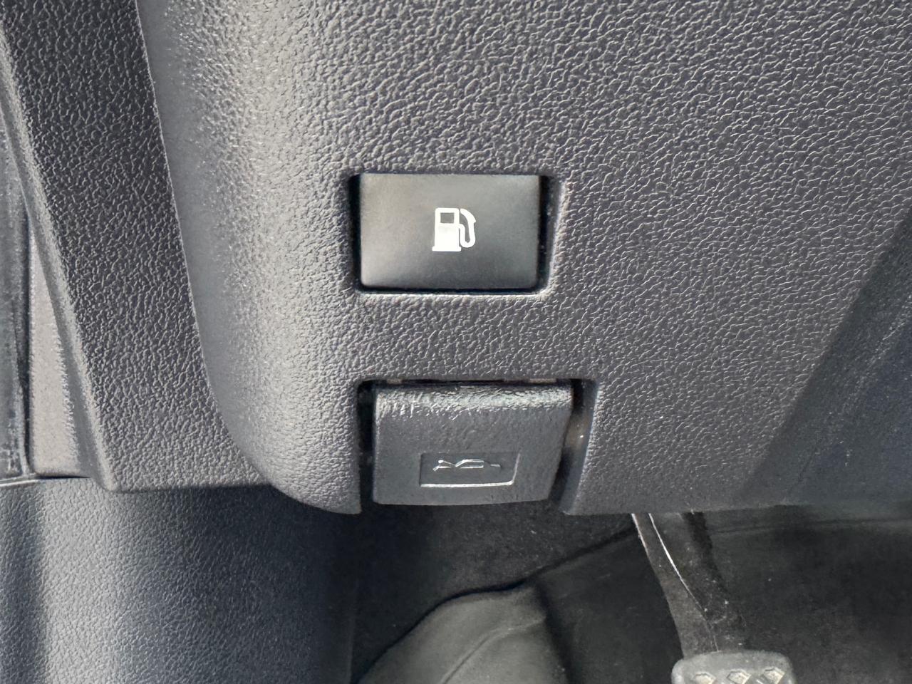 Toyota Prius Limited 2020