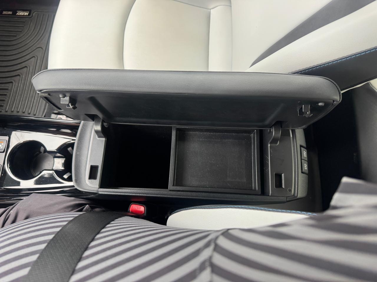 Toyota Prius Limited 2020
