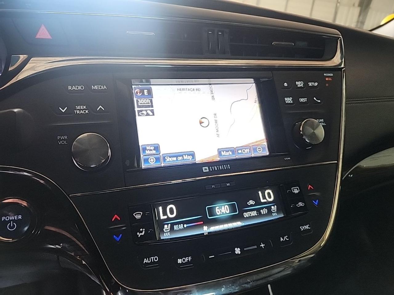 Toyota Avalon Hybrid Limited 2013