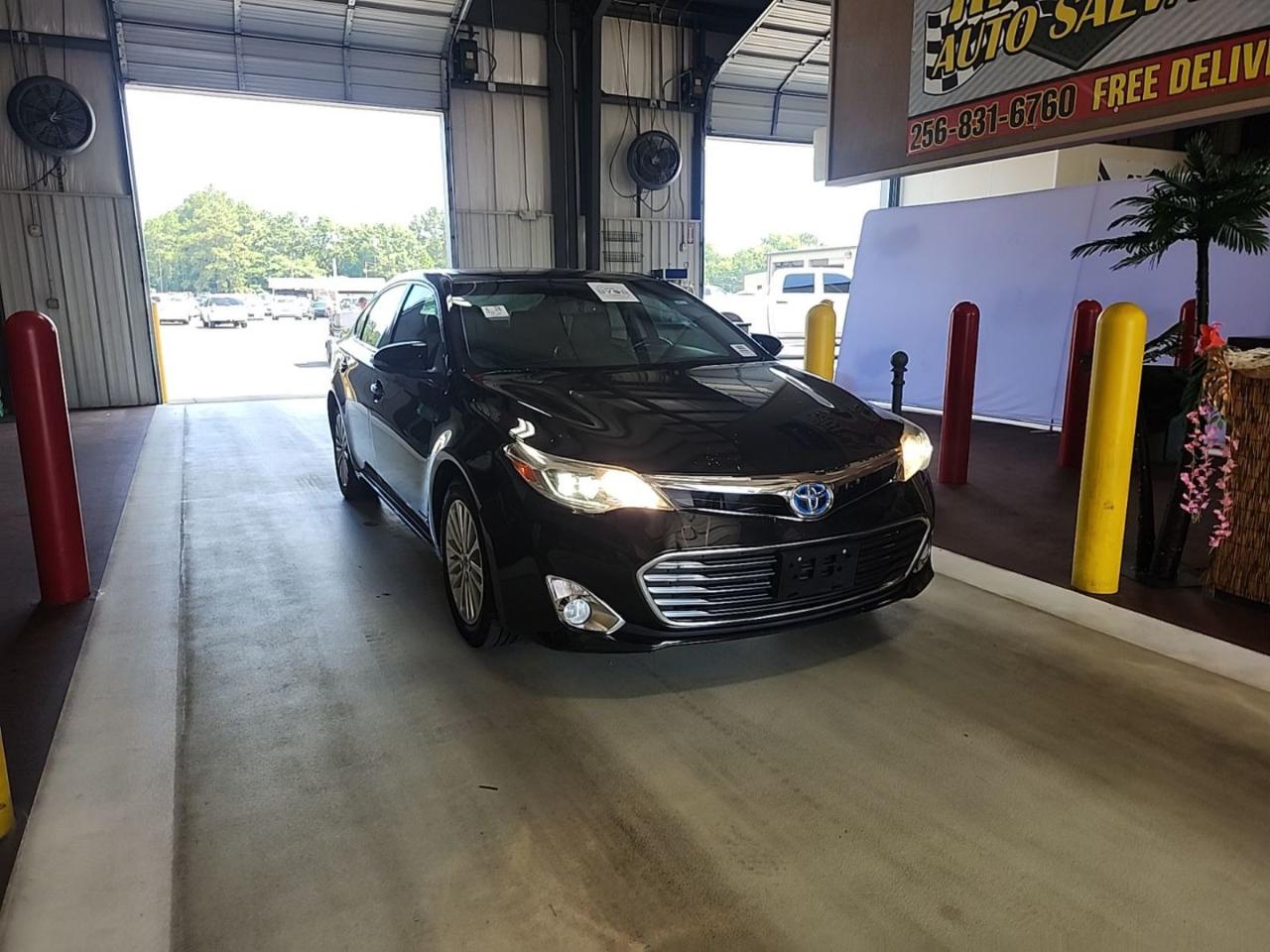 Toyota Avalon Hybrid Limited 2013