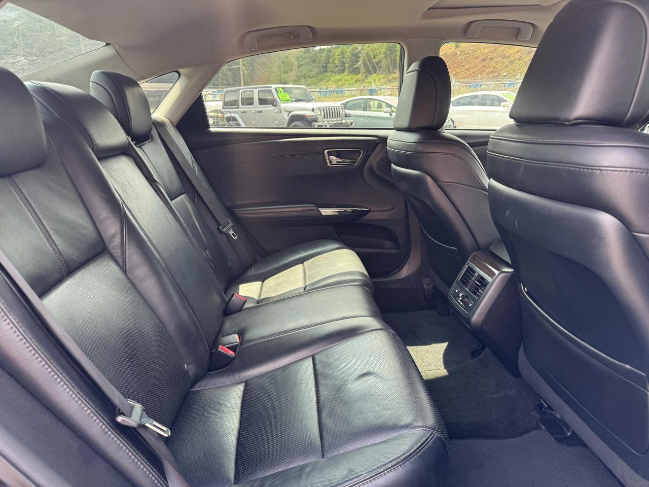 Toyota Avalon Hybrid Limited 2013