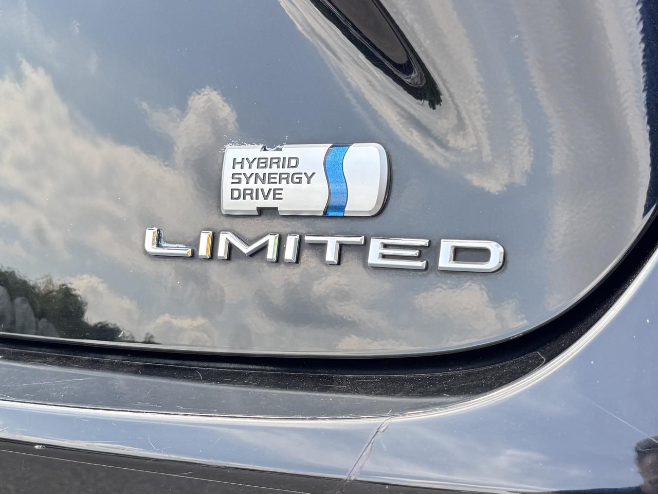 Toyota Avalon Hybrid Limited 2013