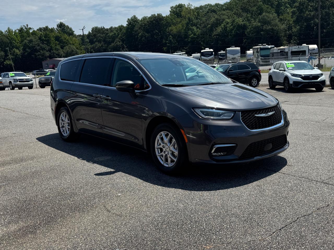 Chrysler Pacifica Touring L 2023