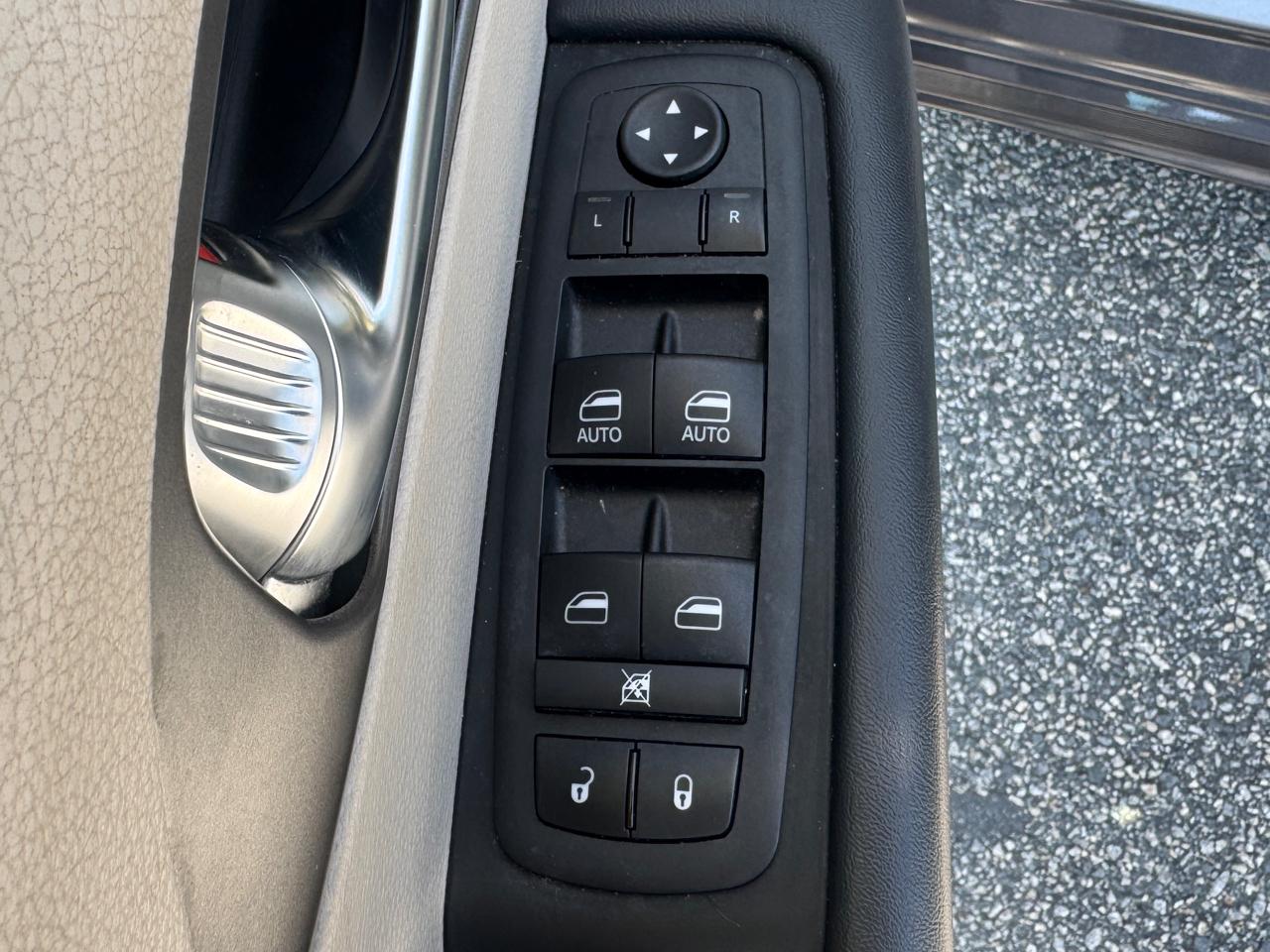 Chrysler Pacifica Touring L 2023