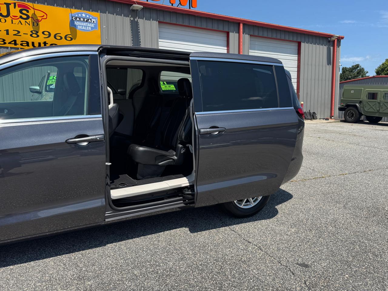 Chrysler Pacifica Touring L 2023