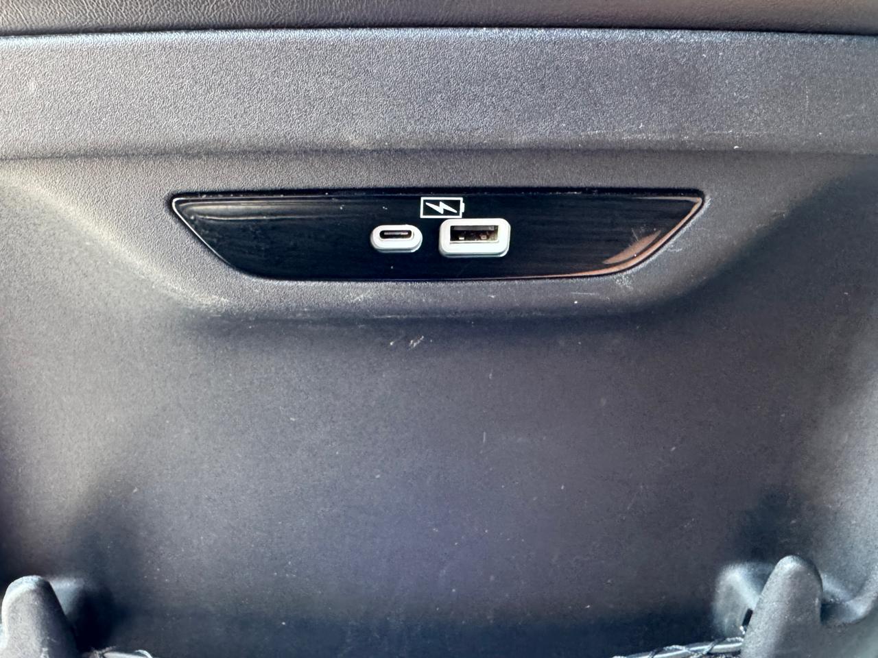 Chrysler Pacifica Touring L 2023