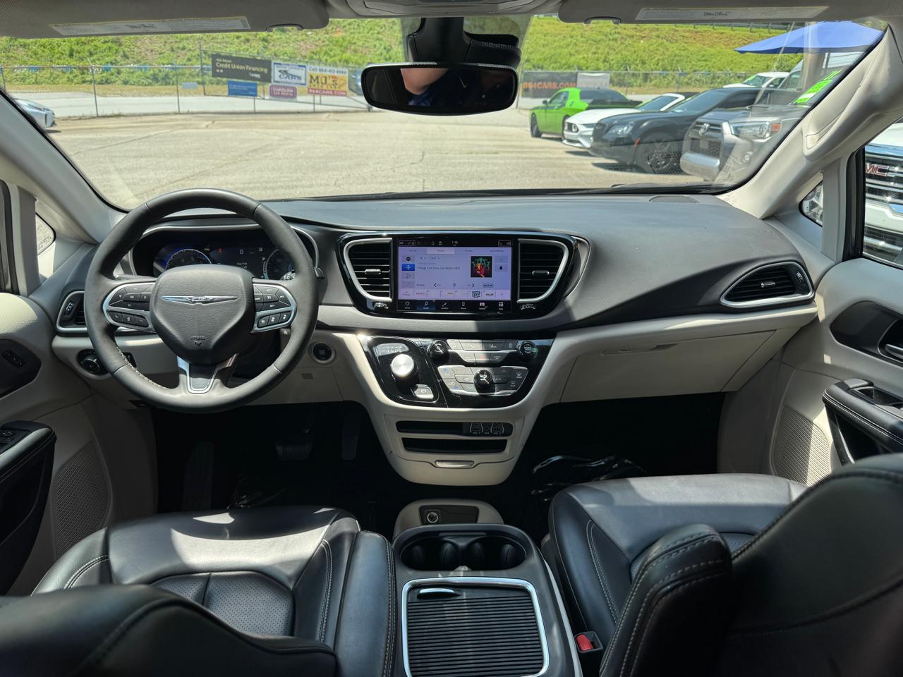 Chrysler Pacifica Touring L 2023