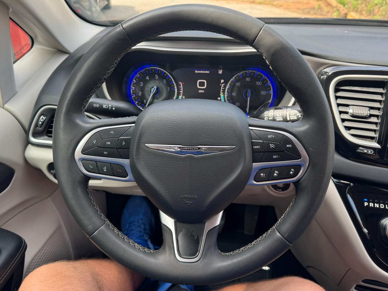 Chrysler Pacifica Touring L 2023