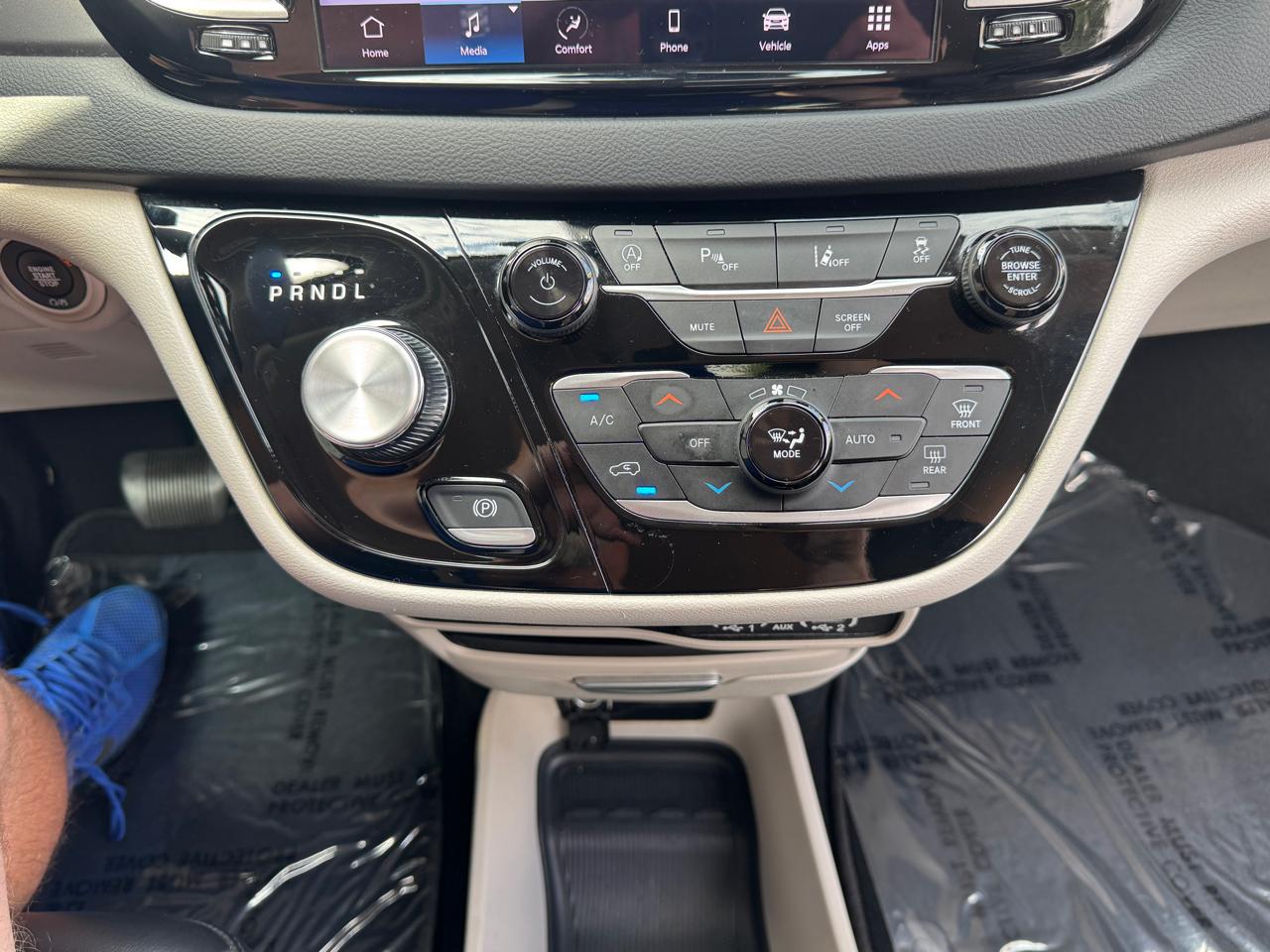 Chrysler Pacifica Touring L 2023