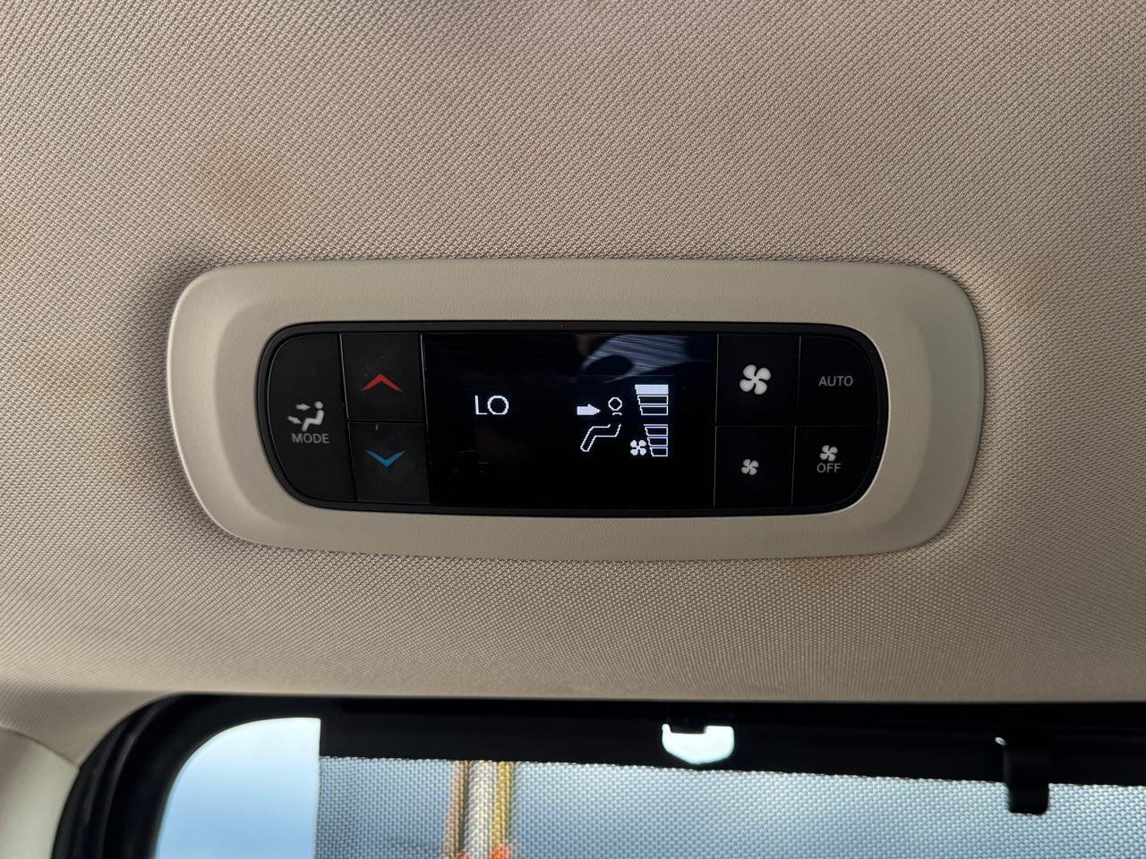Chrysler Pacifica Touring L 2023