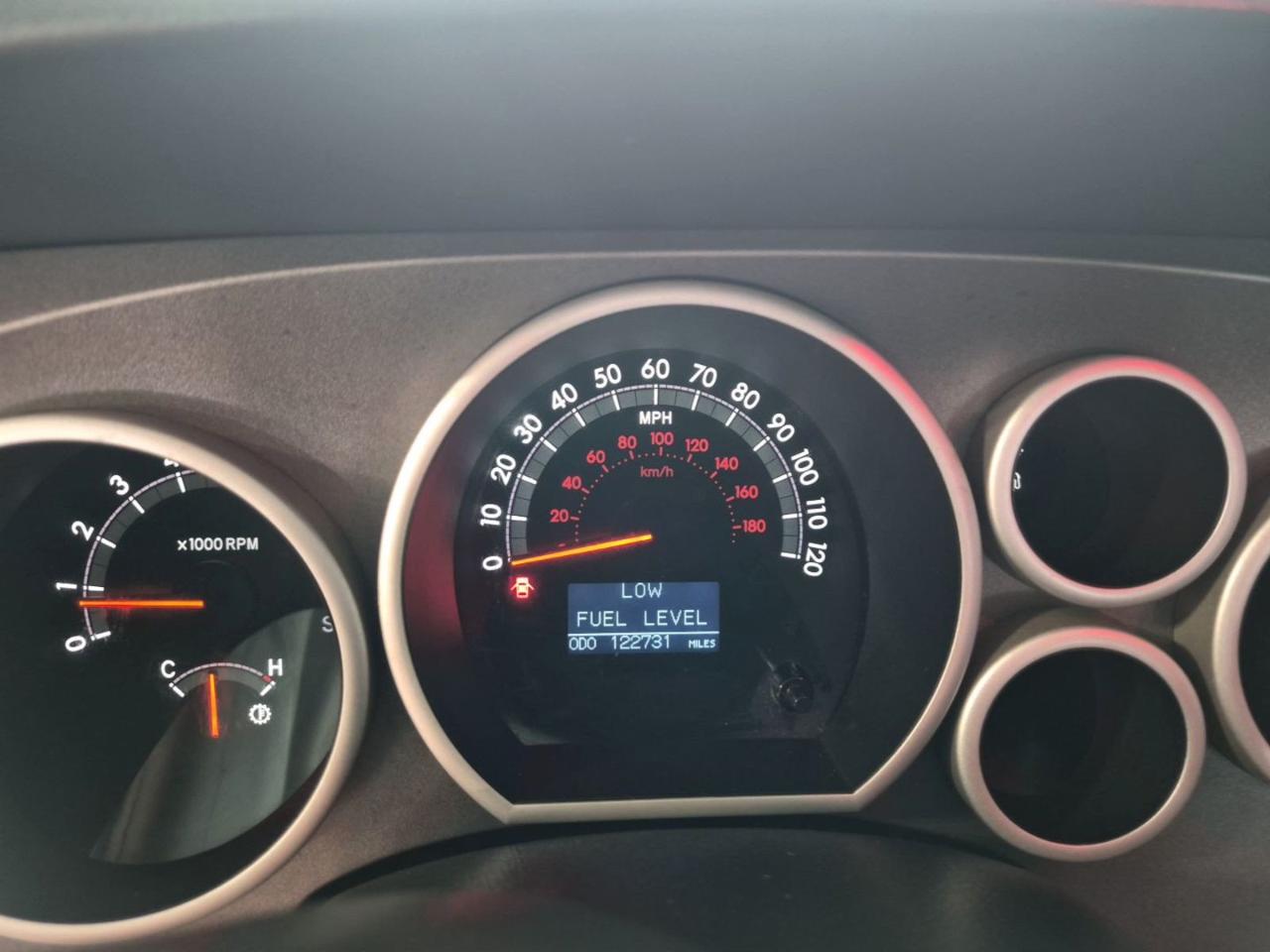 Toyota Tundra  2011