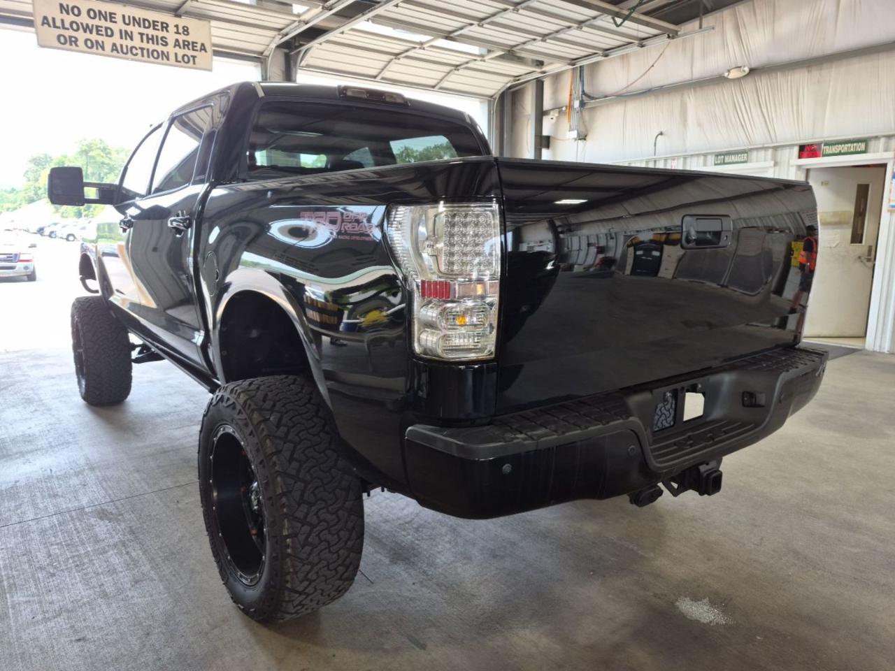Toyota Tundra  2011