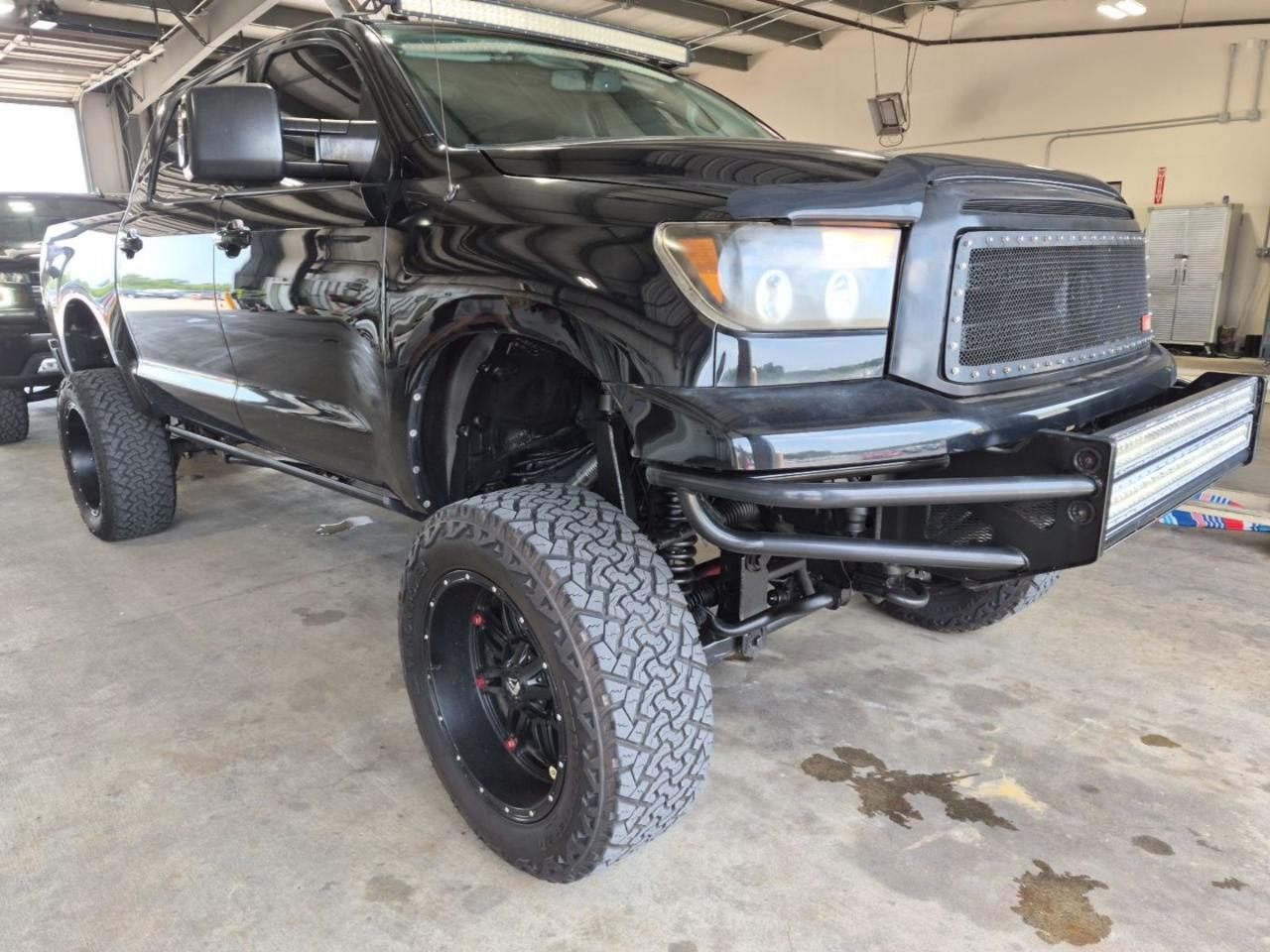 Toyota Tundra  2011