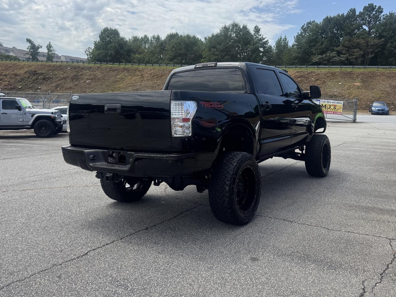 Toyota Tundra  2011
