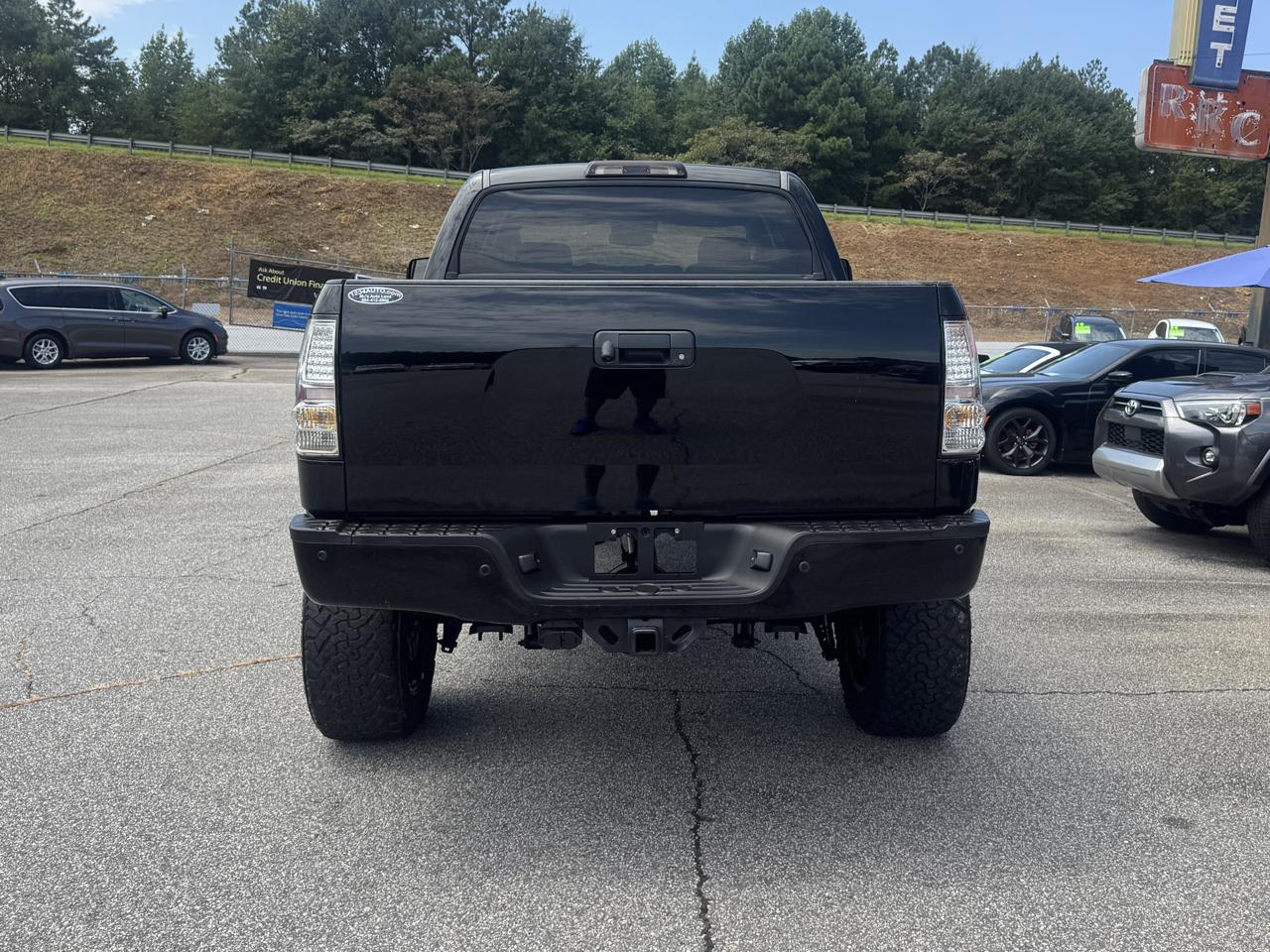 Toyota Tundra  2011