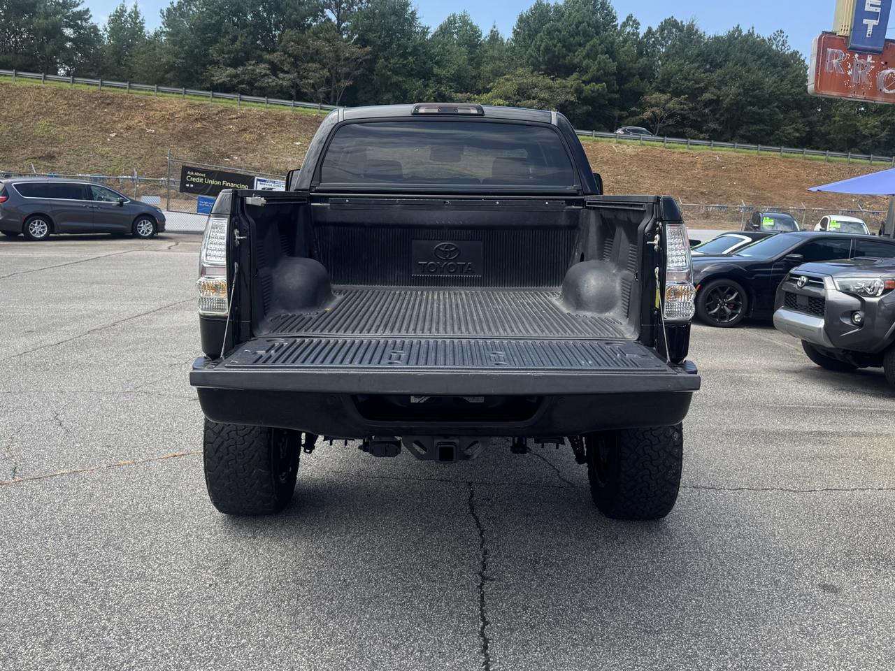 Toyota Tundra  2011