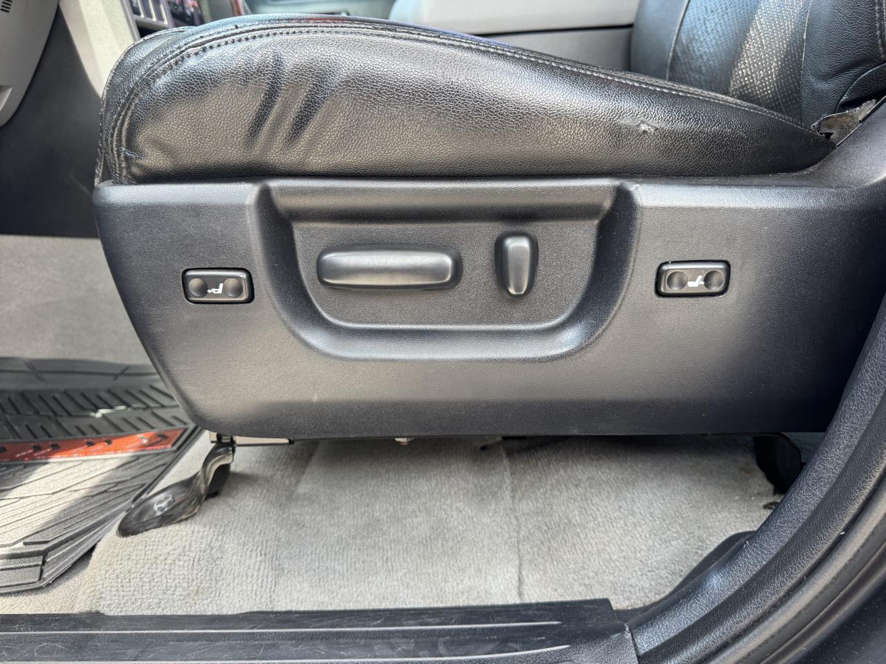 Toyota Tundra  2011