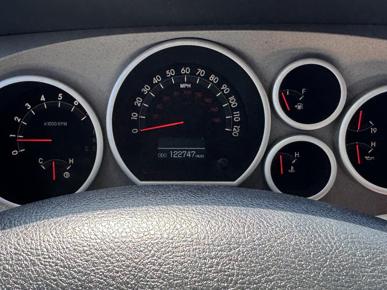 Toyota Tundra  2011