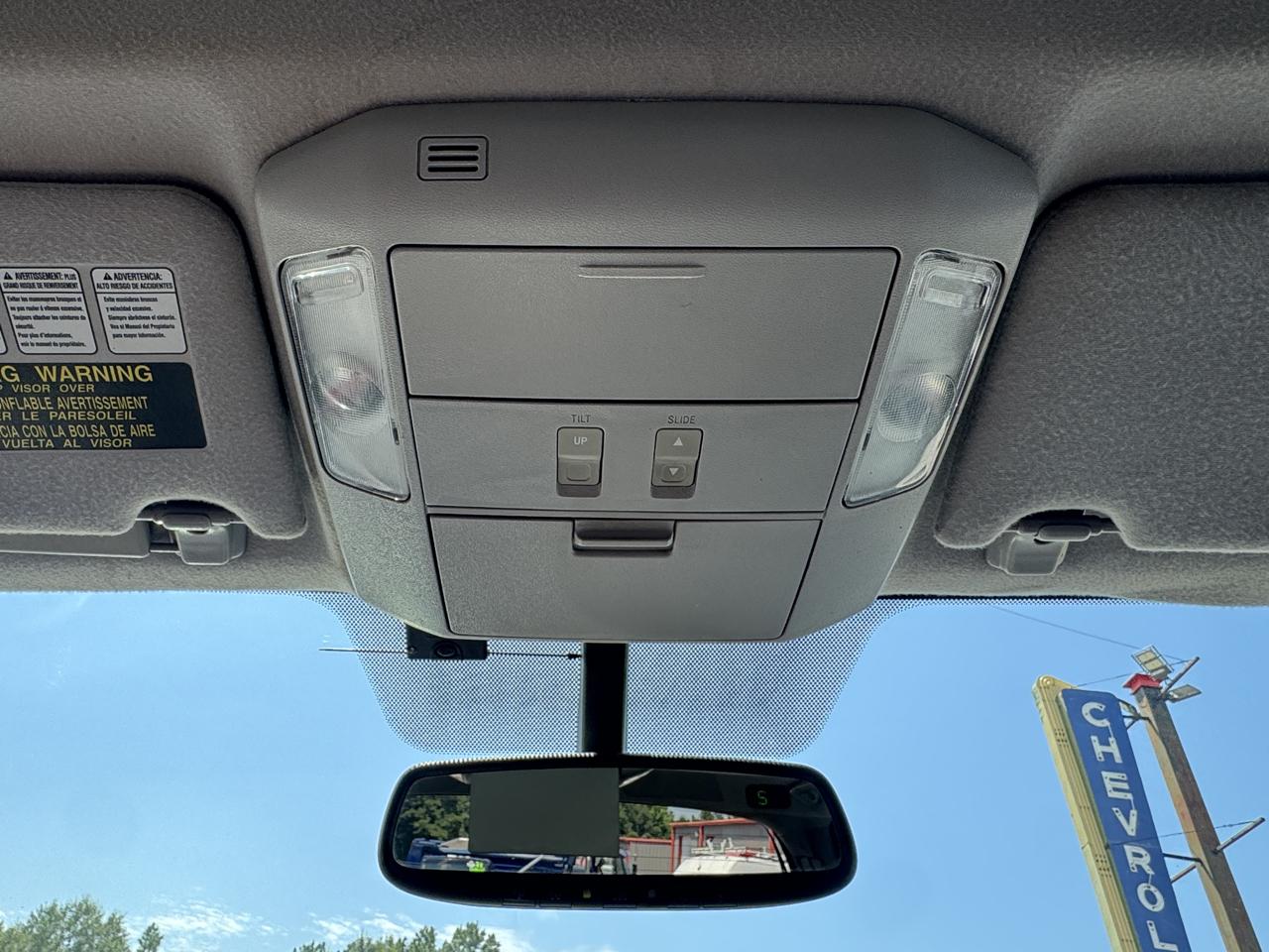 Toyota Tundra  2011