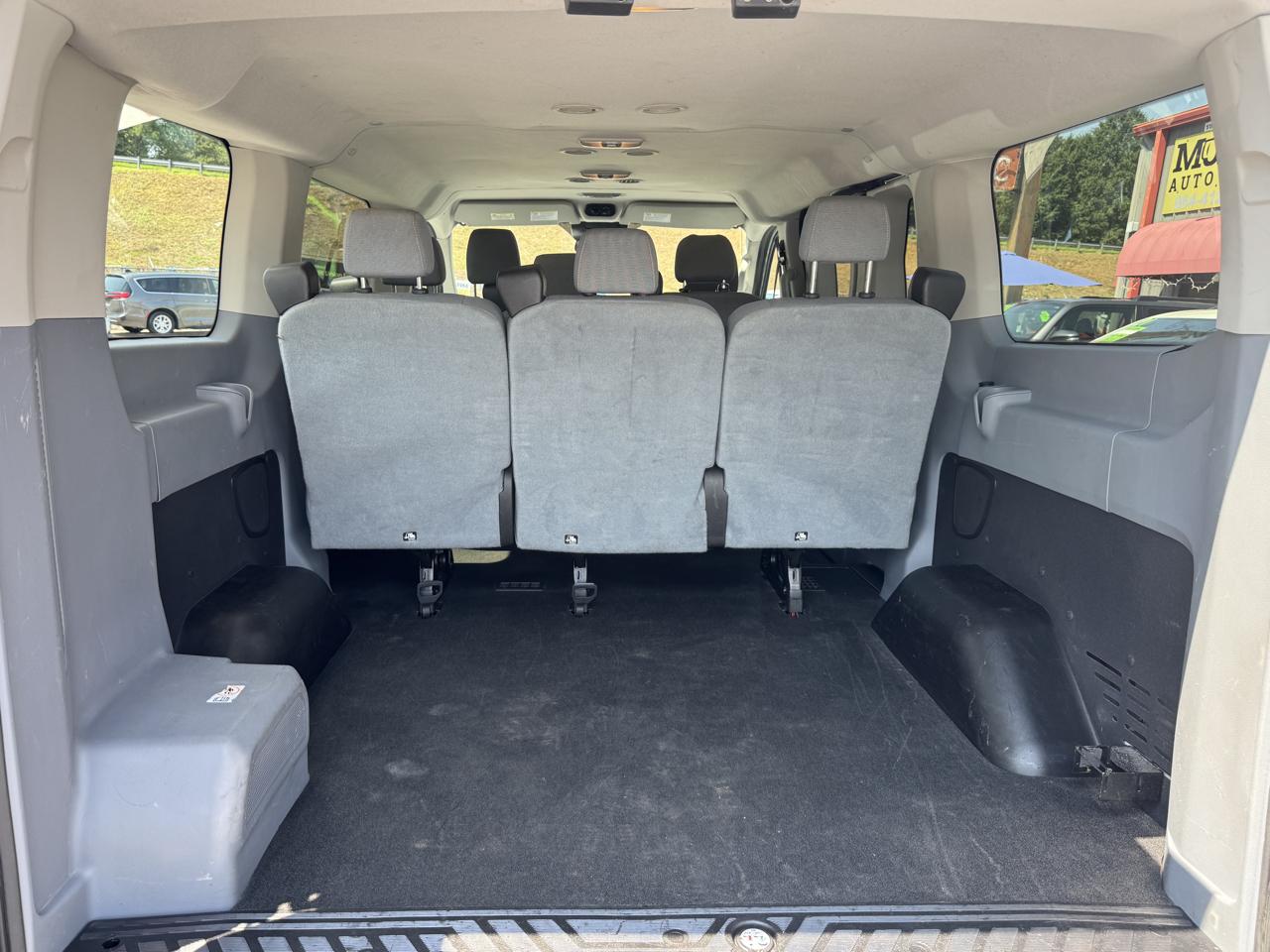 Ford Transit 150 Wagon Low Roof XLT 60/40 Pass. 130-in. WB 2015