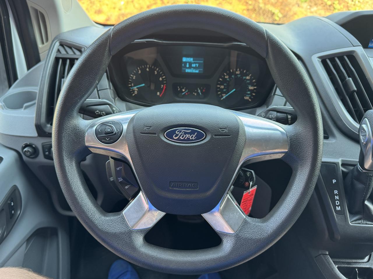 Ford Transit 150 Wagon Low Roof XLT 60/40 Pass. 130-in. WB 2015