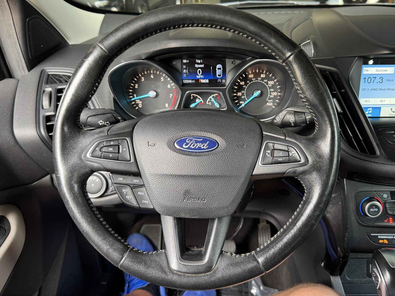 Ford Escape SEL FWD 2019