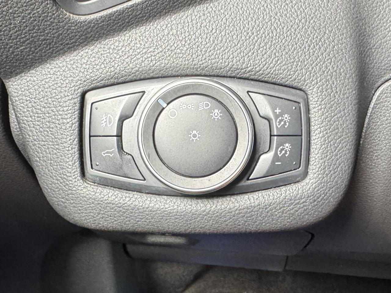 Ford Escape SEL FWD 2019