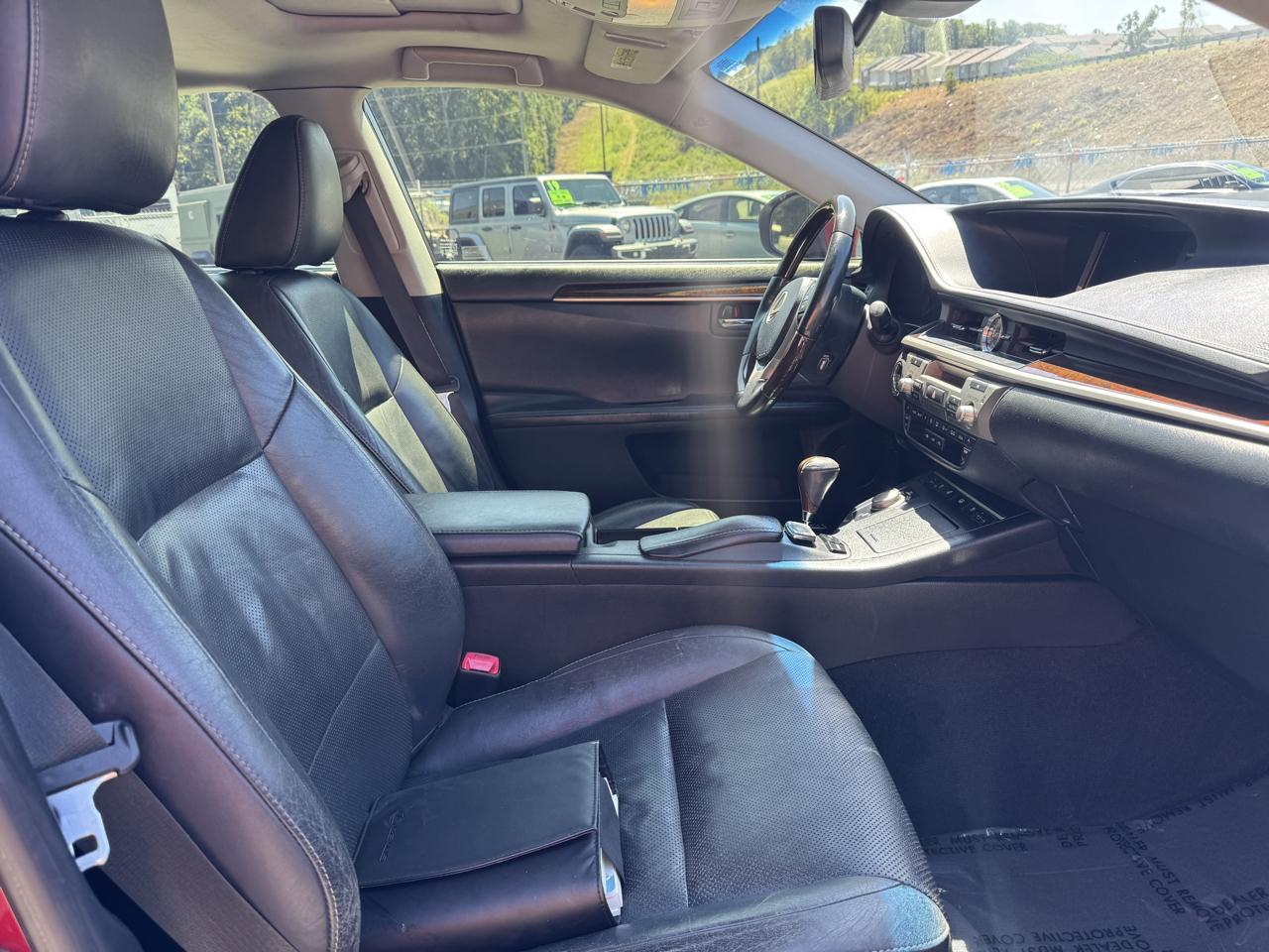 Lexus ES 350 Sedan 2015