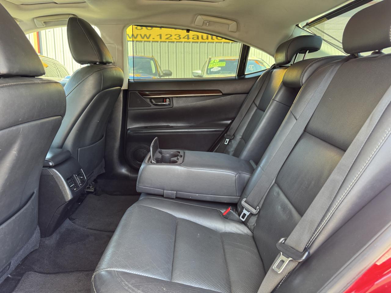 Lexus ES 350 Sedan 2015