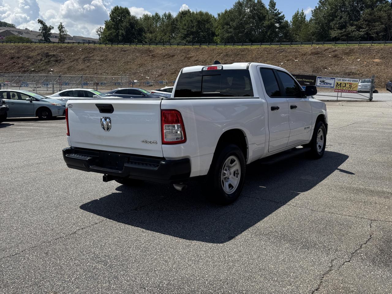 RAM 1500 Tradesman Quad Cab 4WD 2022
