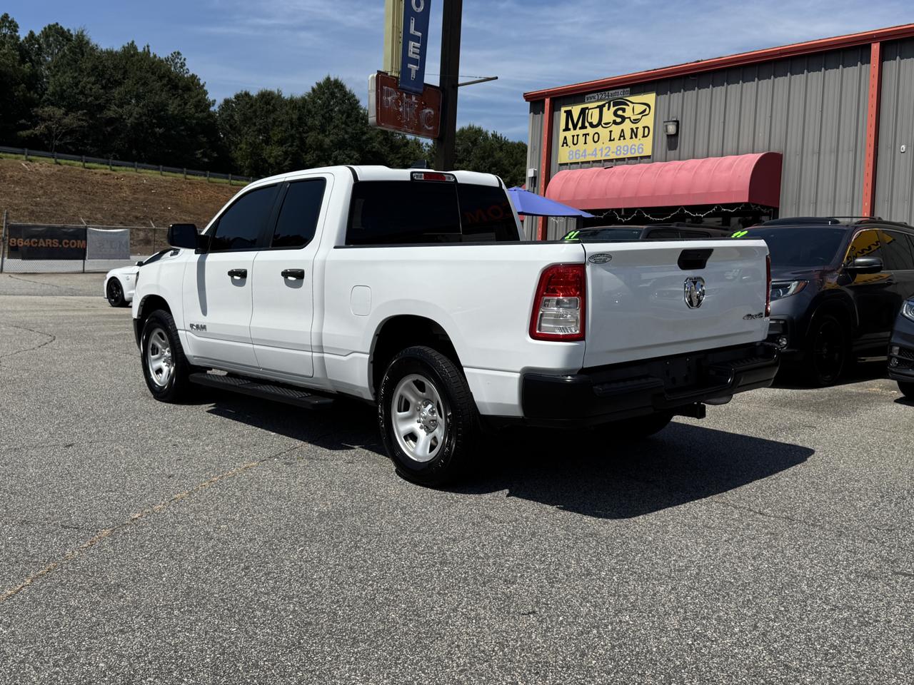RAM 1500 Tradesman Quad Cab 4WD 2022