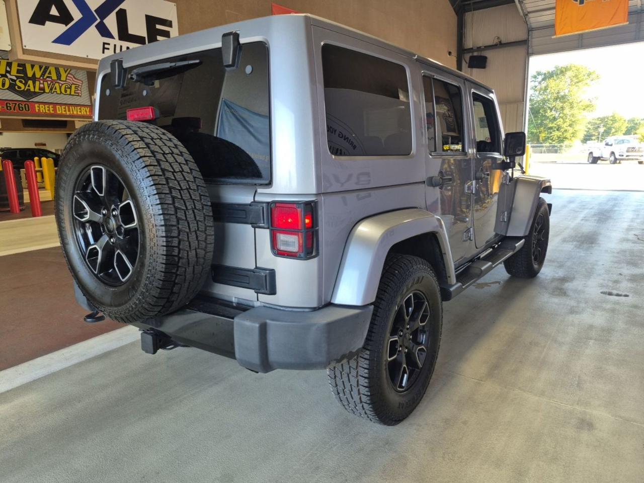 Jeep Wrangler  2017