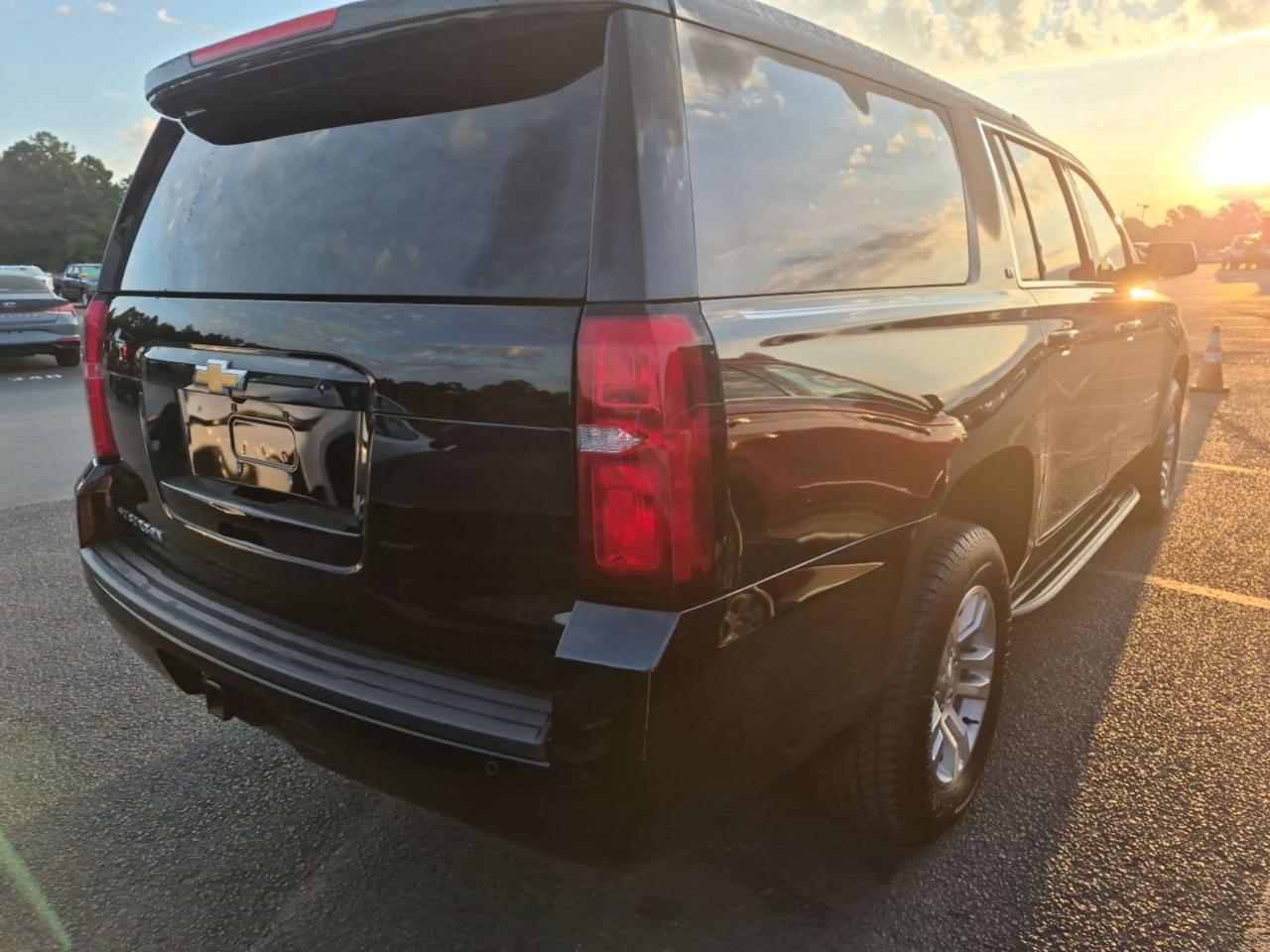 Chevrolet Suburban LT 4WD 2020