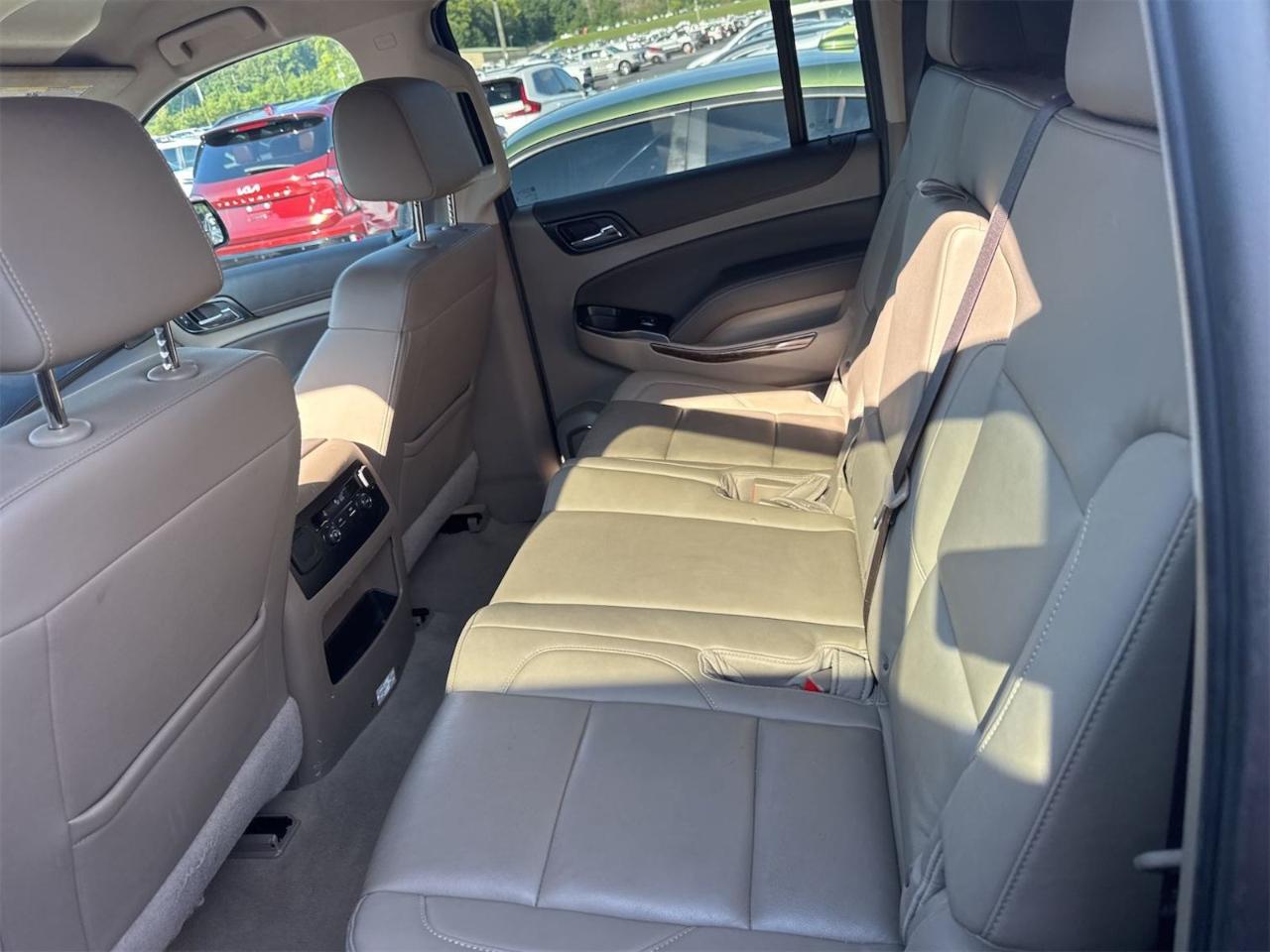 Chevrolet Suburban LT 4WD 2020