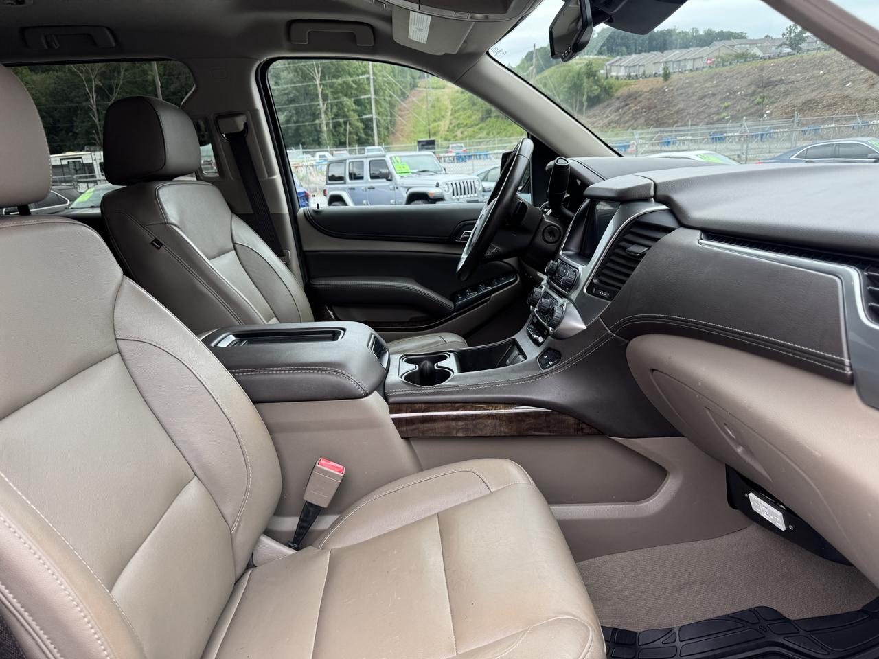 Chevrolet Suburban LT 4WD 2020