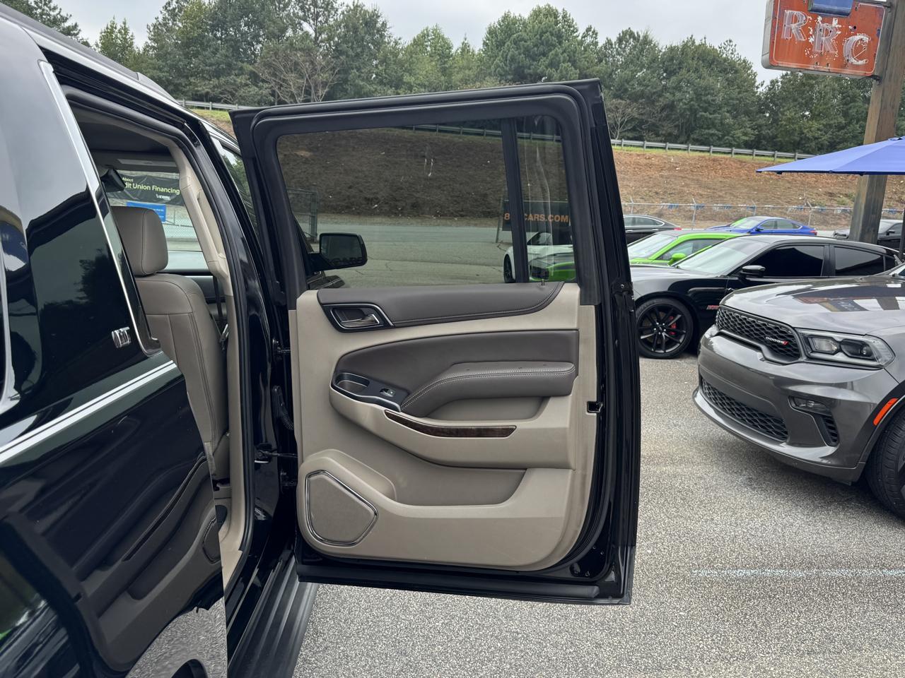 Chevrolet Suburban LT 4WD 2020