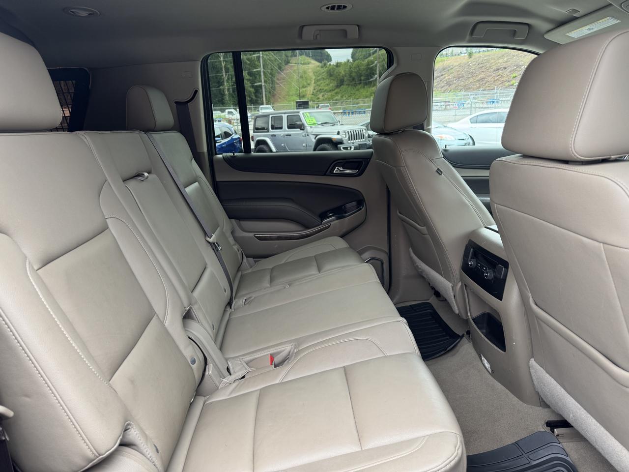 Chevrolet Suburban LT 4WD 2020