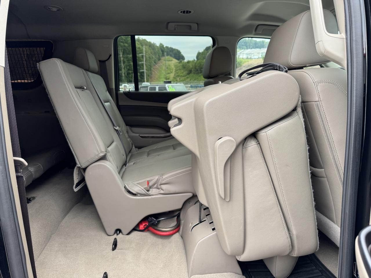 Chevrolet Suburban LT 4WD 2020