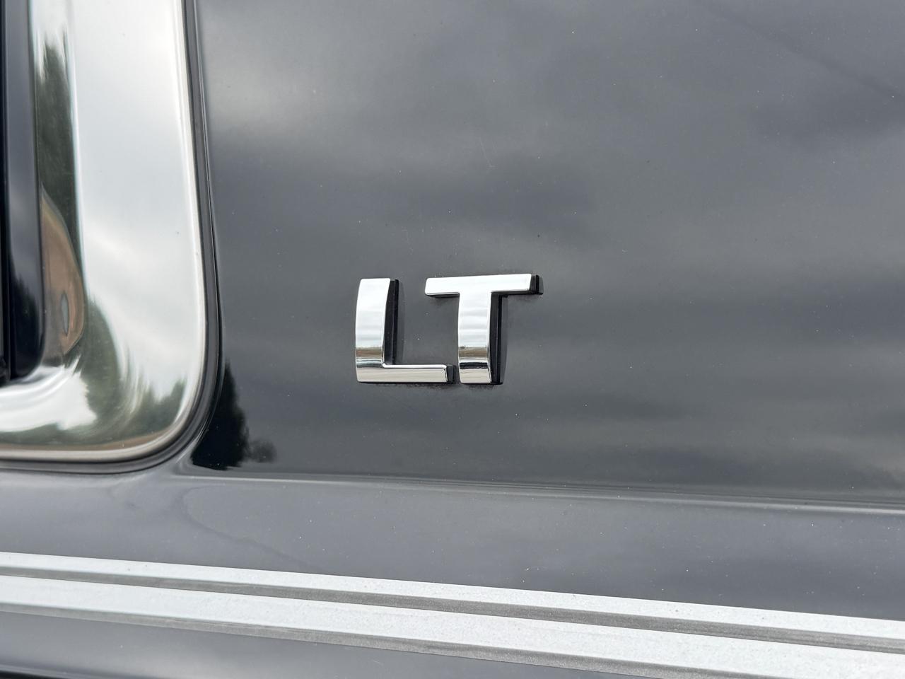Chevrolet Suburban LT 4WD 2020