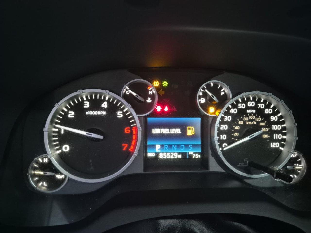 Toyota Tundra Platinum CrewMax 5.7L 4WD 2016
