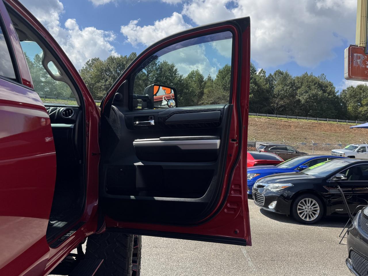 Toyota Tundra photo 10