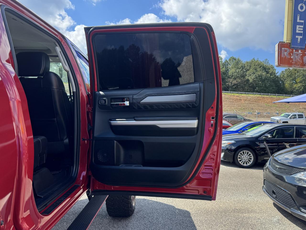Toyota Tundra photo 16