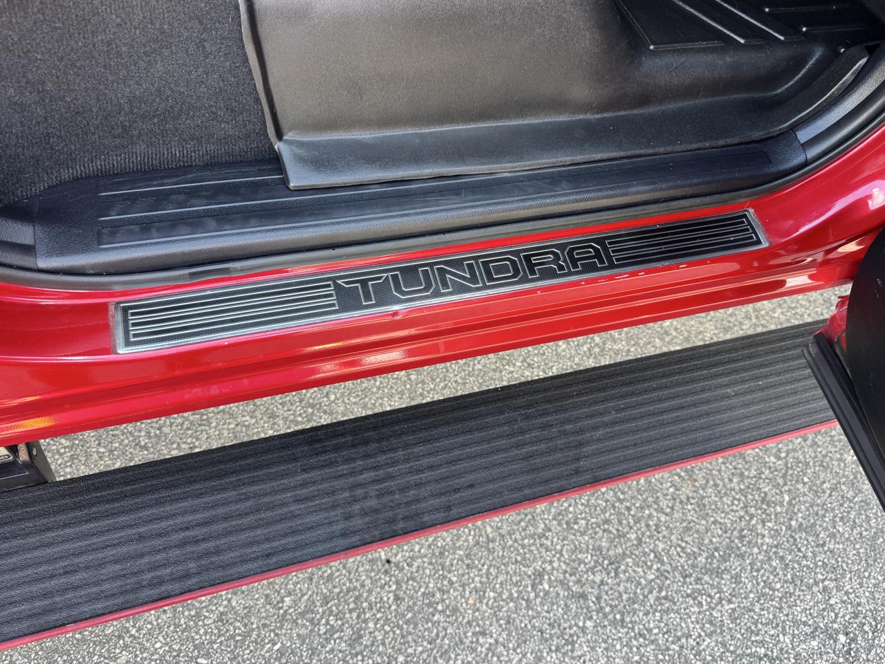 Toyota Tundra photo 18