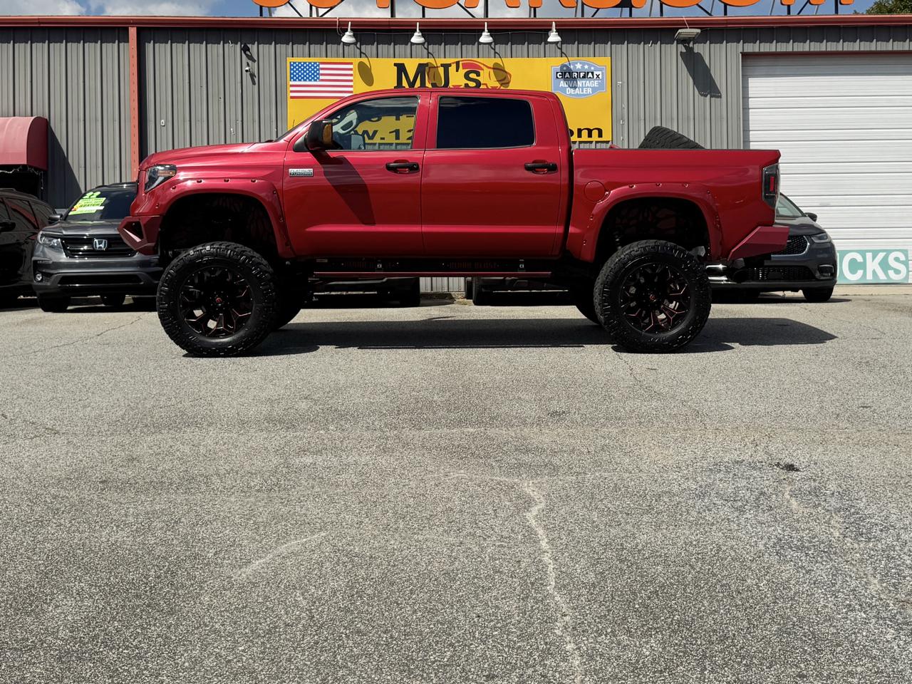 Toyota Tundra photo 2