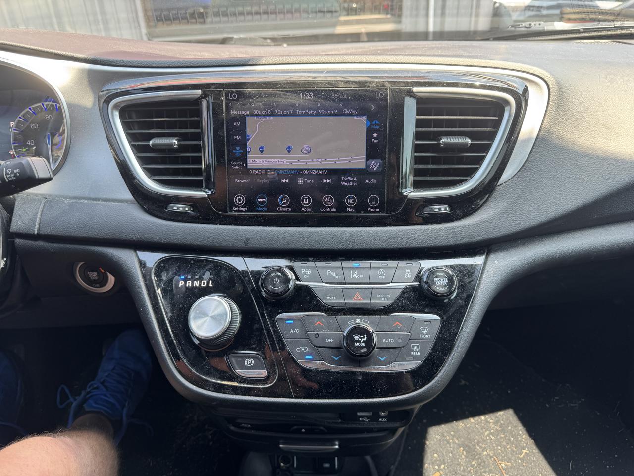 Chrysler Pacifica Touring-L Plus 2019