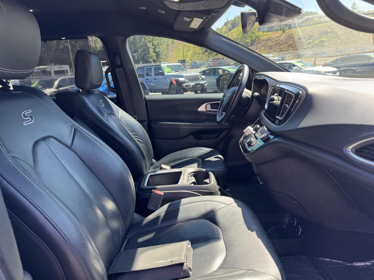 Chrysler Pacifica Touring-L Plus 2019